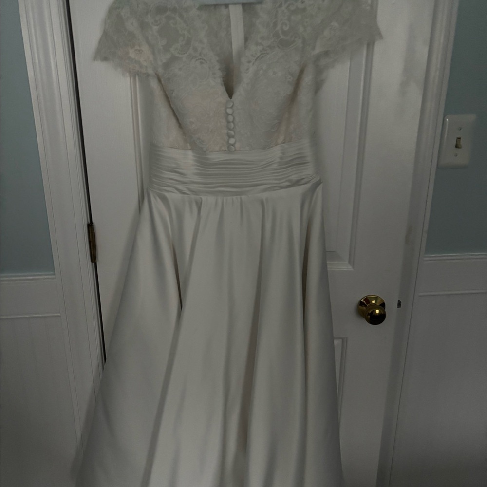 Elegant White Lace Dress